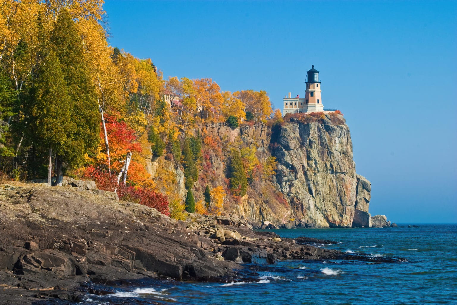 Experience Fall in Duluth: 4-Must See Destinations - Odyssey Resorts